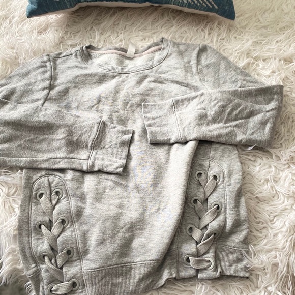 3 grey girls tops - Picture 2 of 3